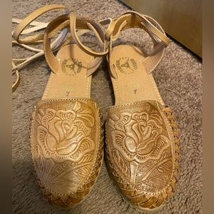 Mexican huaraches🌻 lace up⚜️NWOT